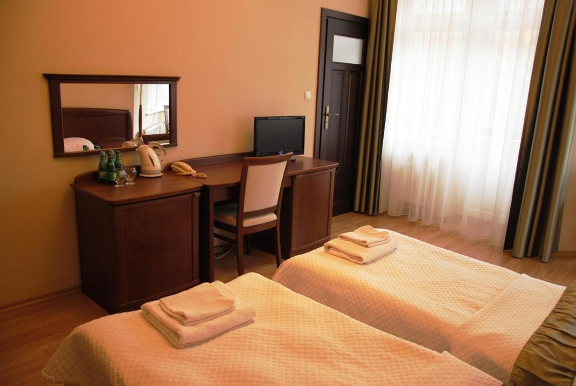 Polonia Otel Kudowa-Zdroj Dış mekan fotoğraf