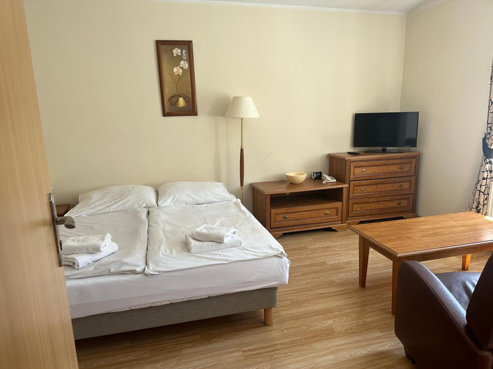 Polonia Otel Kudowa-Zdroj Dış mekan fotoğraf