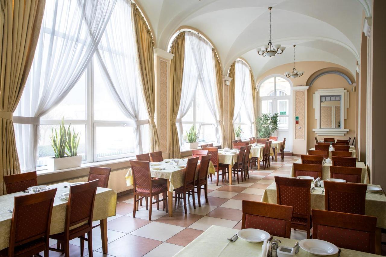 Polonia Otel Kudowa-Zdroj Dış mekan fotoğraf