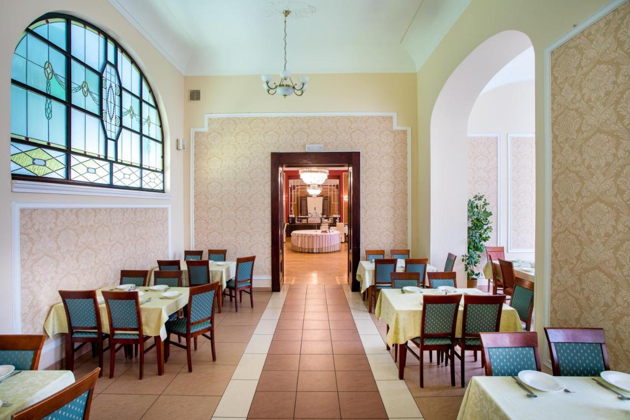 Polonia Otel Kudowa-Zdroj Dış mekan fotoğraf