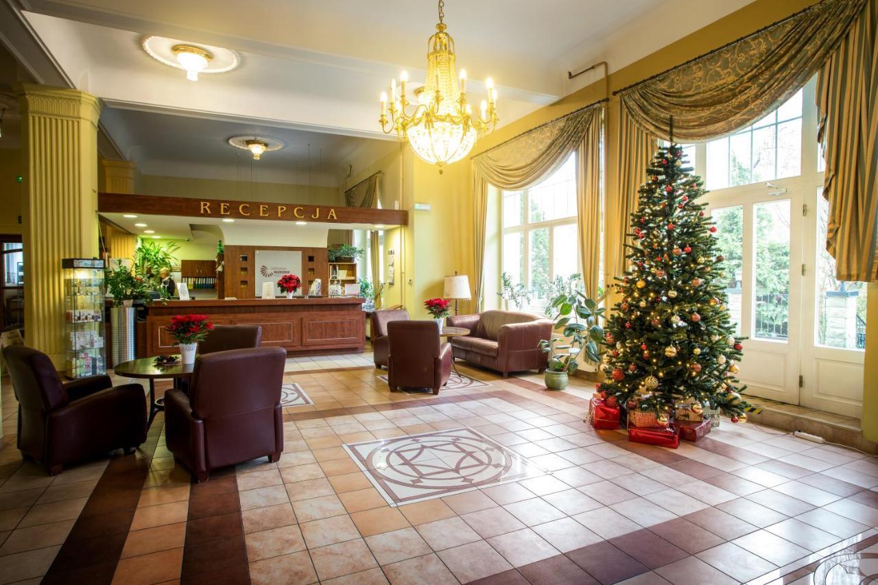 Polonia Otel Kudowa-Zdroj Dış mekan fotoğraf